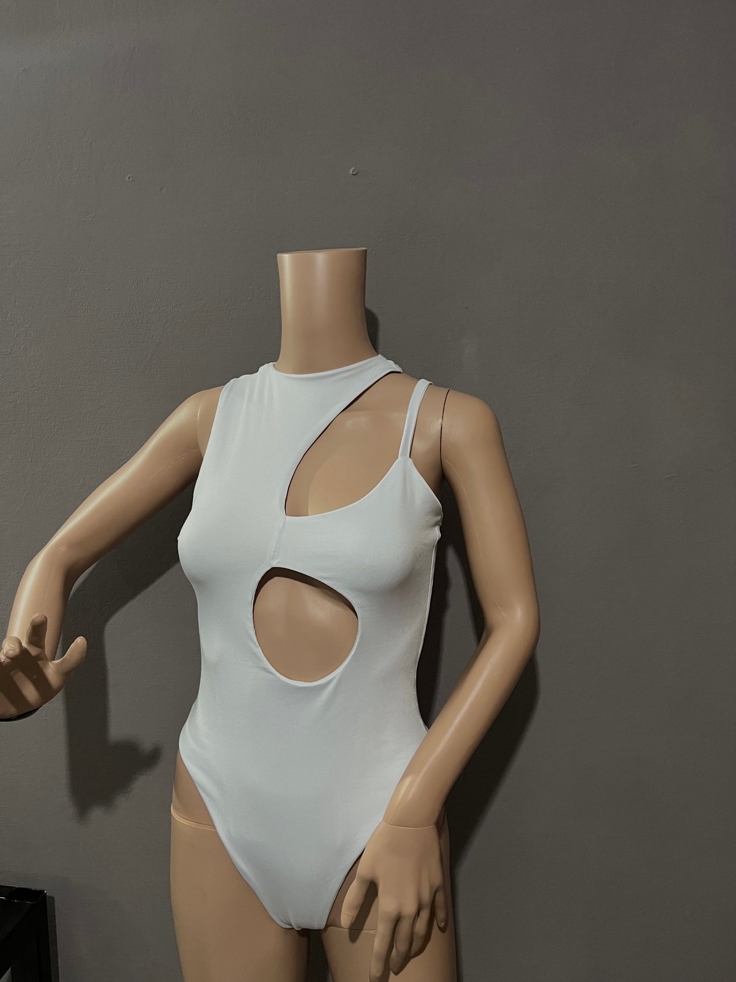 BODY asimetrico lll